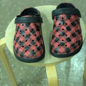 Women's Plaid Clogs - Red and Black